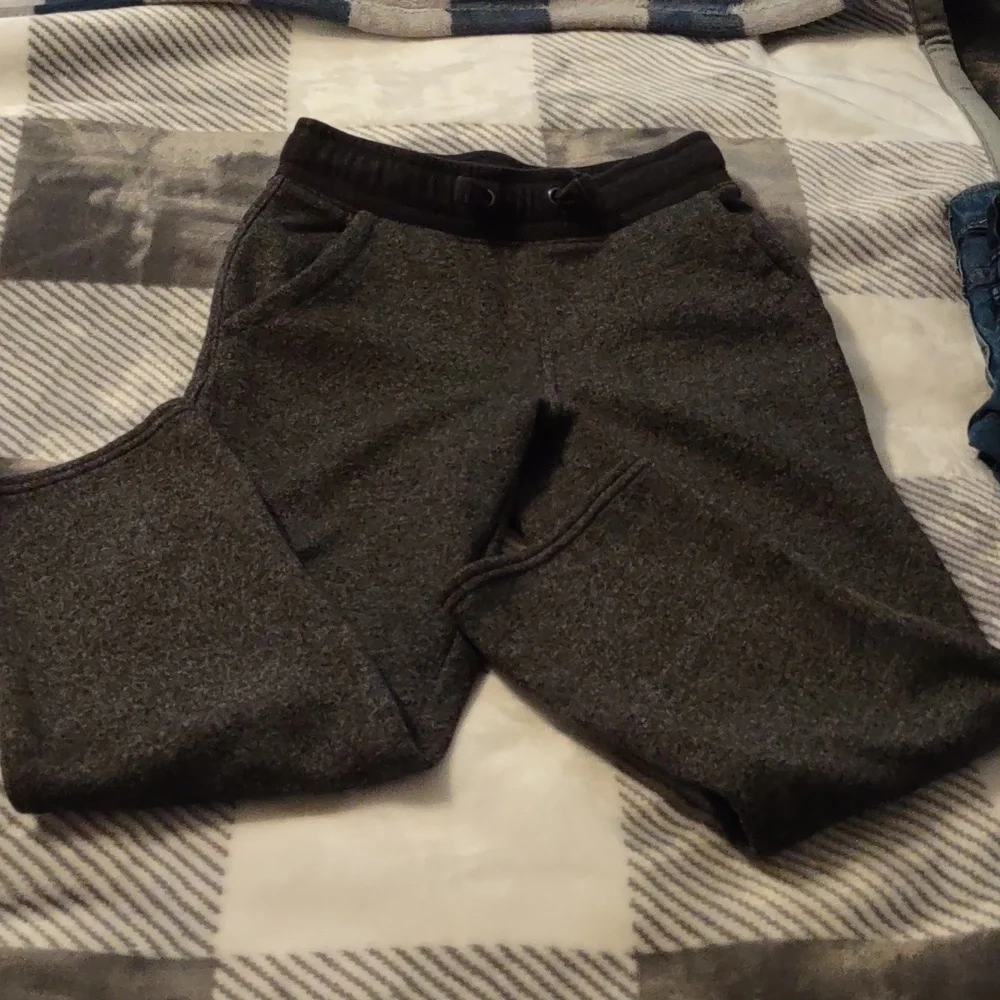 Boys Urban pipeline sweatpants, size S, charcoal